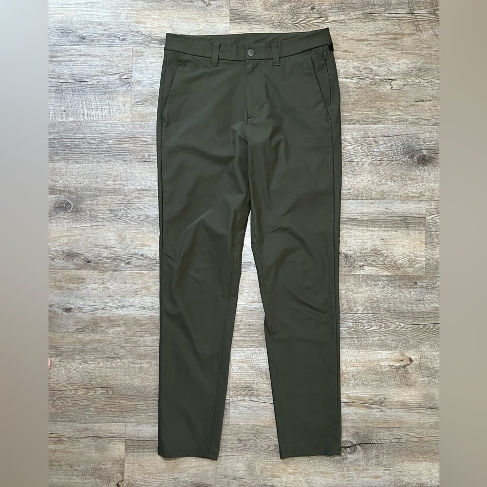 NWOT Lululemon Commission Slim Fit Pants